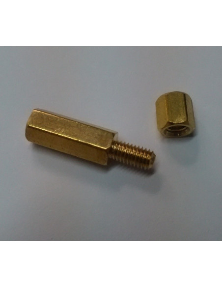 Separador - Poste En Bronce 3x18 mm con tuerca