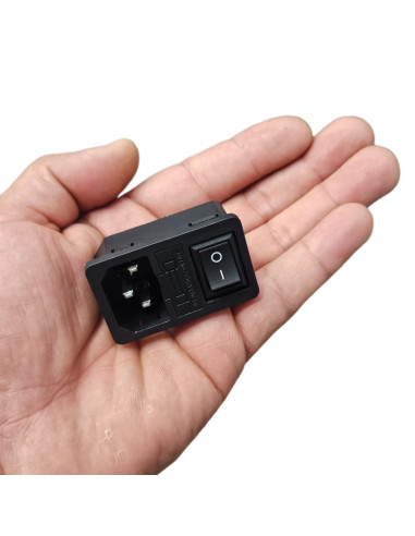 Toma Para Chasis AC-01 con Switch y...